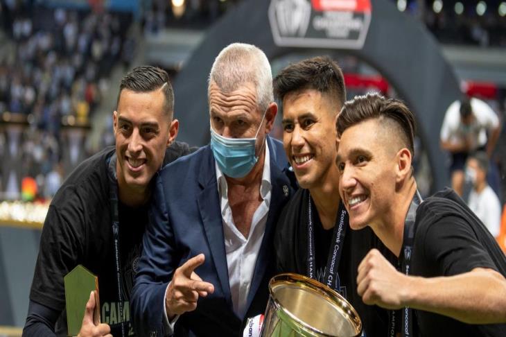 مونتيري يعلن رحيل خافيير أجيري عن تدريب الفريق